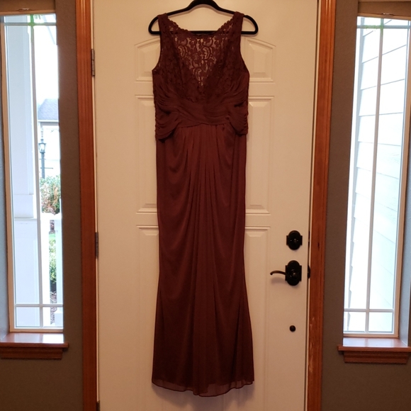 David's Bridal Dresses & Skirts - Bridesmaids dress in wine